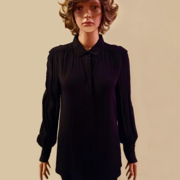 THE LIMITED Fluid Long Sleeve Button Front Blouse Size S NWT - Picture 1 of 5